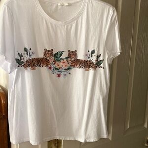 H&M tiger tee shirt, hip length